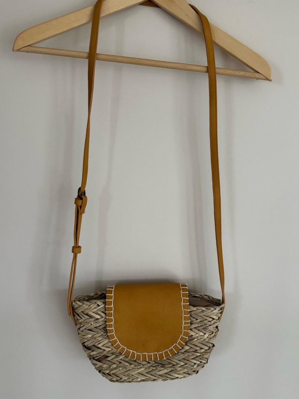 Universal Threads Crossbody Bag